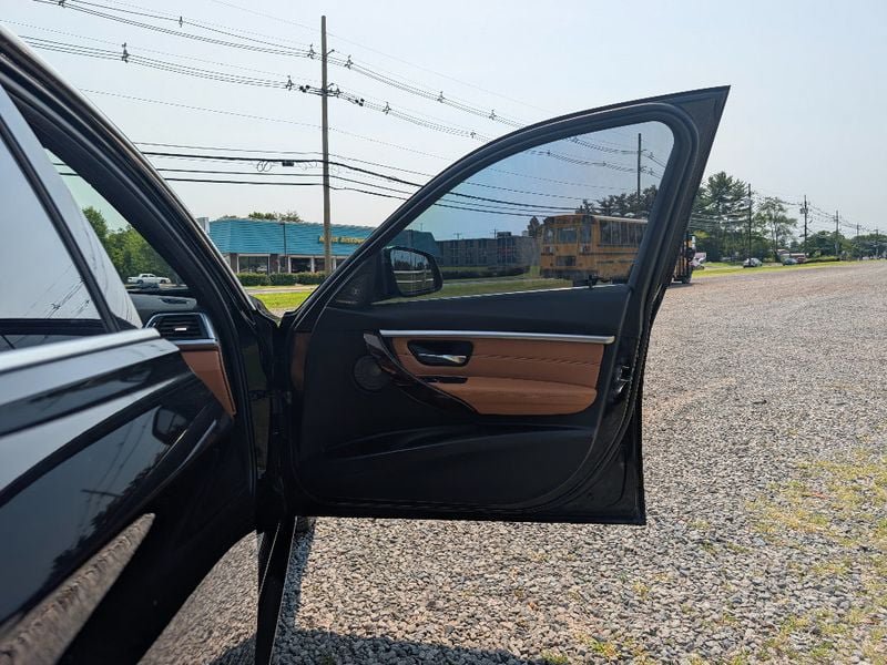 Used 2018 BMW 340i xDrive Sedan AWD/4WD image 13