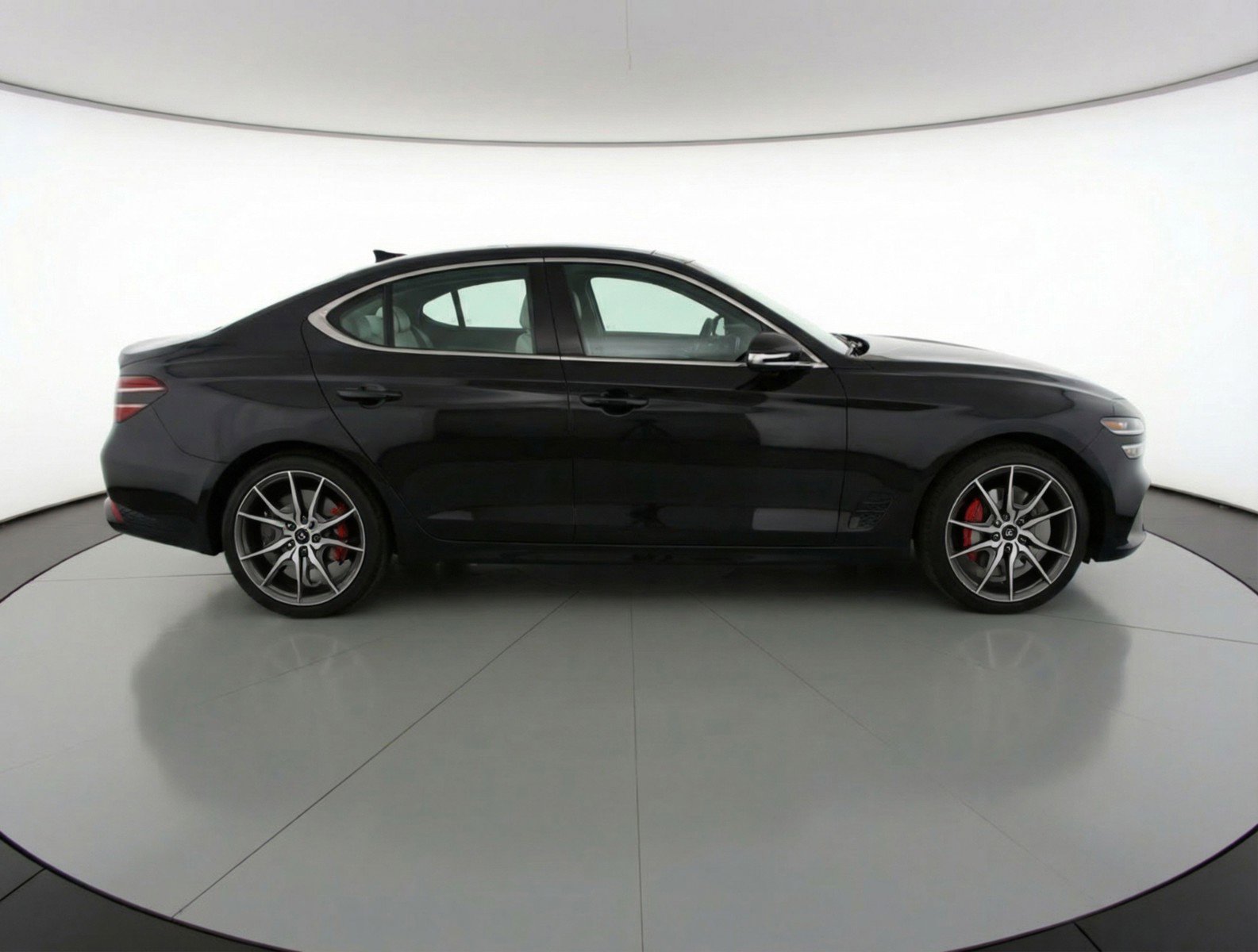 Used 2025 Genesis G70 2.5T AWD/4WD image 11