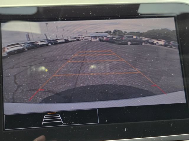 Used 2022 Chevrolet Malibu LT FWD image 31