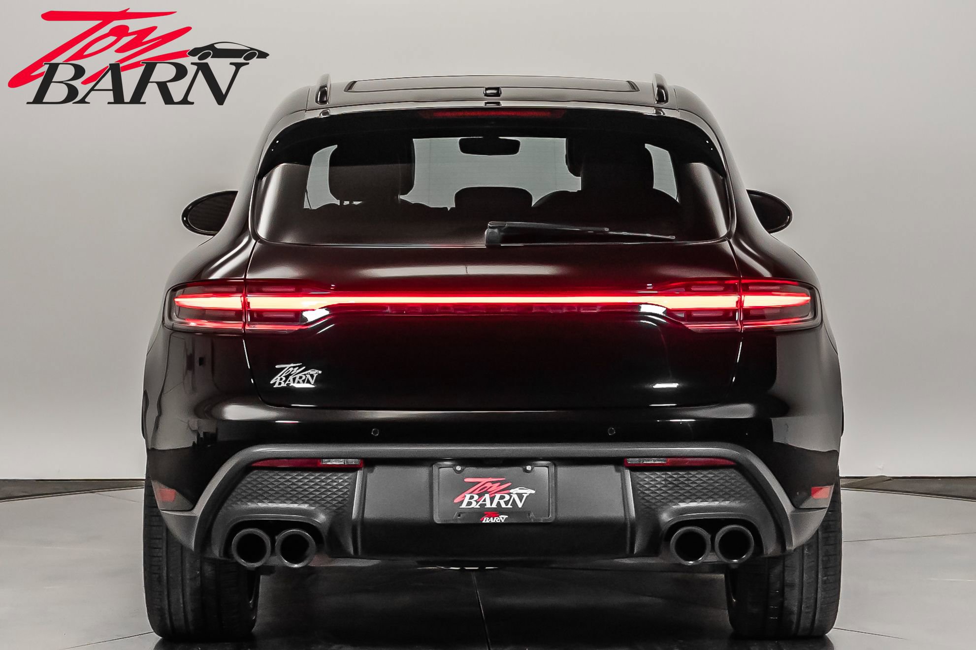 Used 2023 Porsche Macan image 4