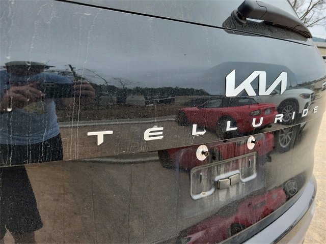 Certified 2025 Kia Telluride LX image 33