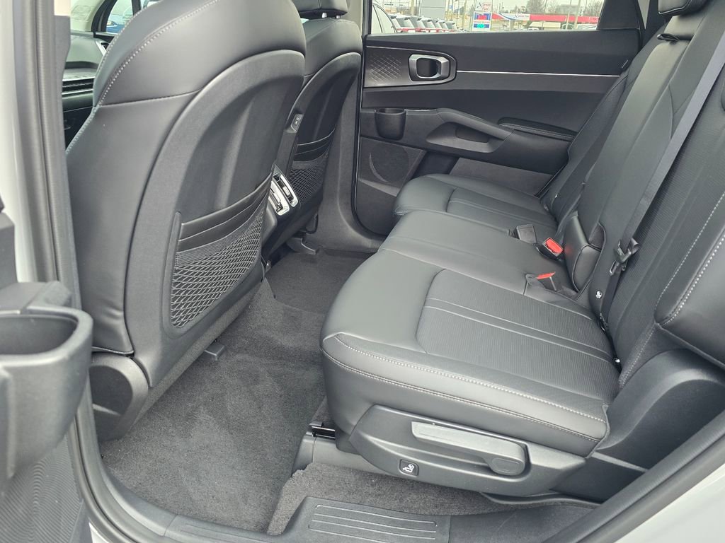 New 2026 Kia Sorento S w/ S Panoramic Sunroof Package FWD image 13