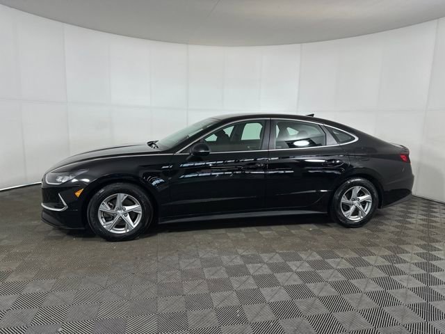 Certified 2023 Hyundai Sonata SE w/ Preferred Accessory Package image 6