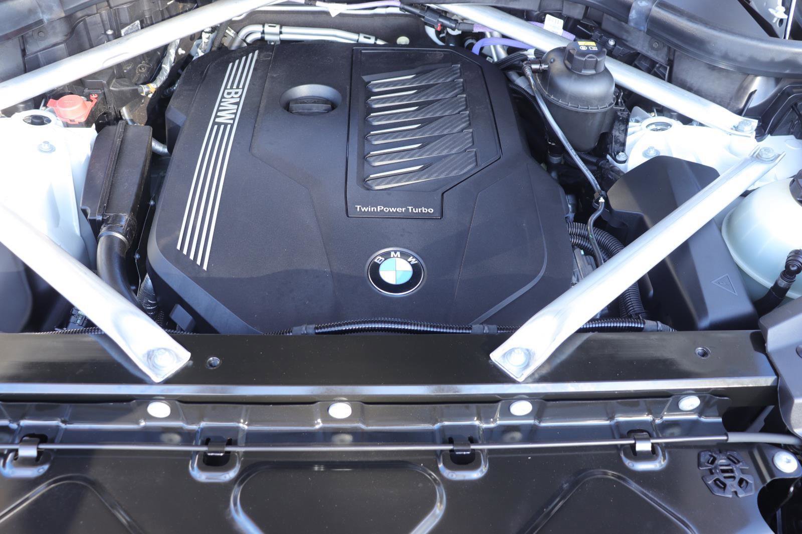 Used 2022 BMW X5 xDrive40i w/ M Sport Package image 40