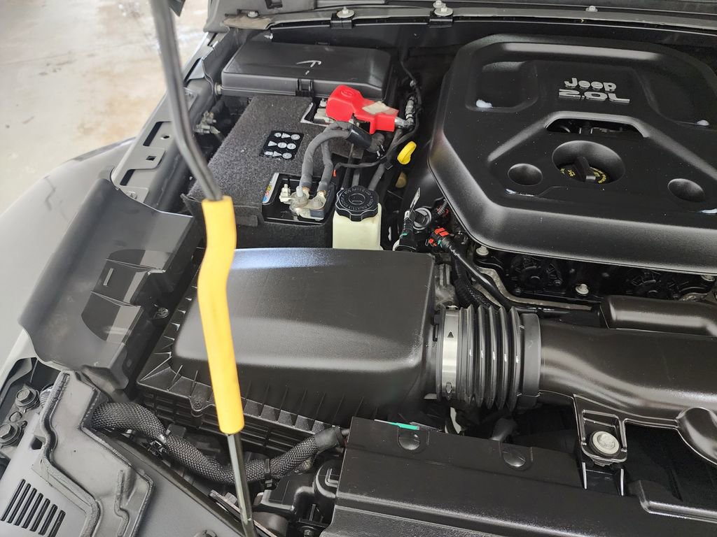 Used 2022 Jeep Wrangler Unlimited Sahara w/ Dual Top Group image 36