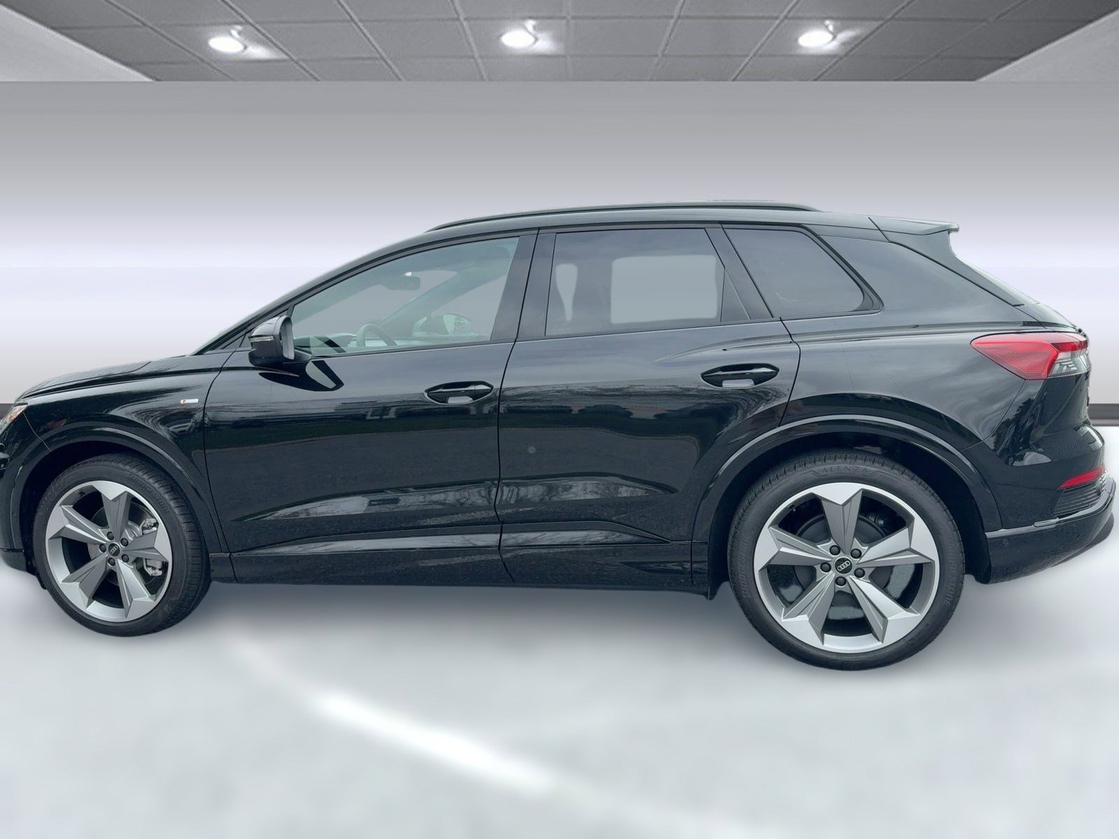 New 2026 Audi Q4 e-tron Premium Plus image 2
