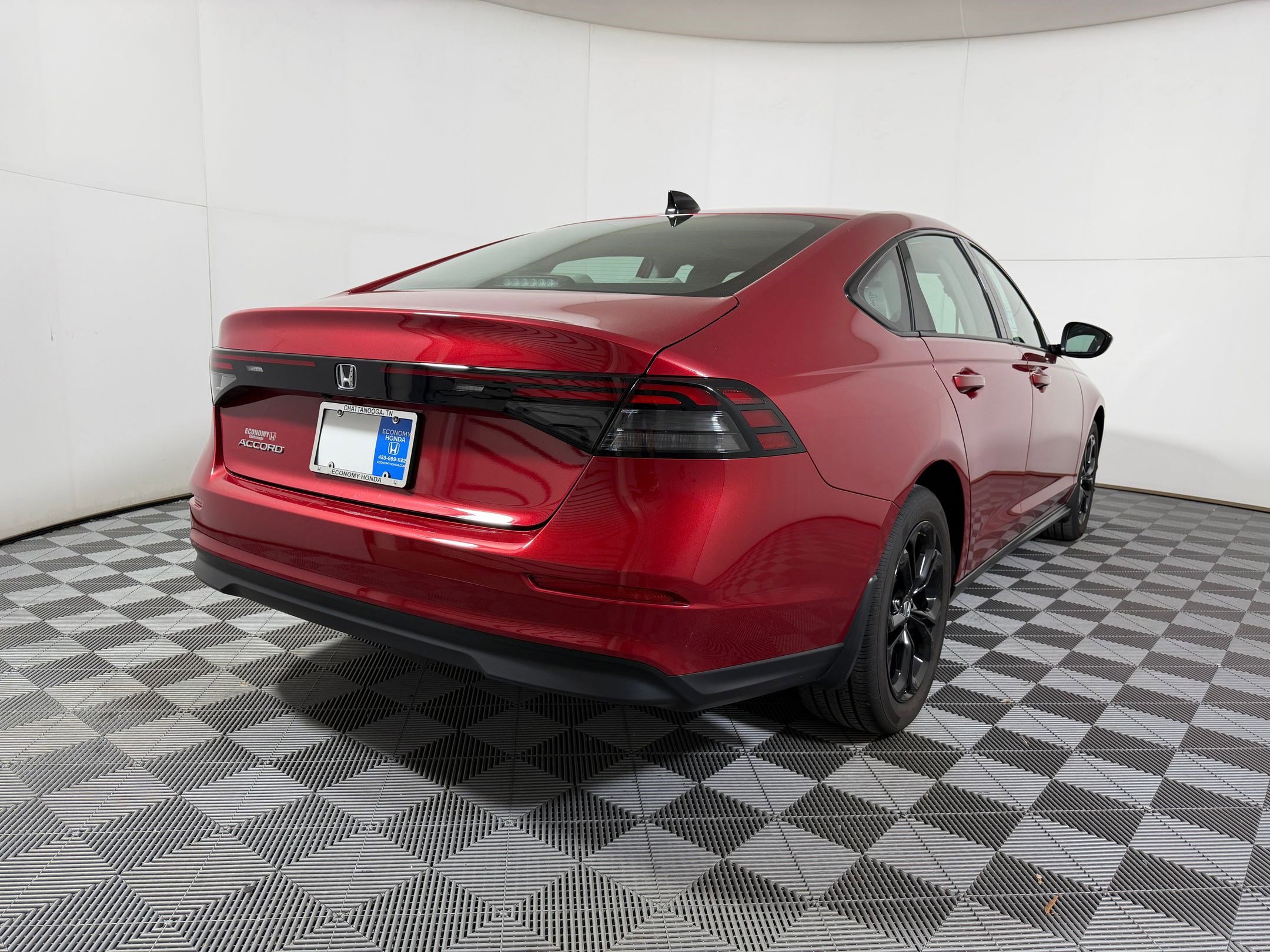 Certified 2025 Honda Accord SE image 7