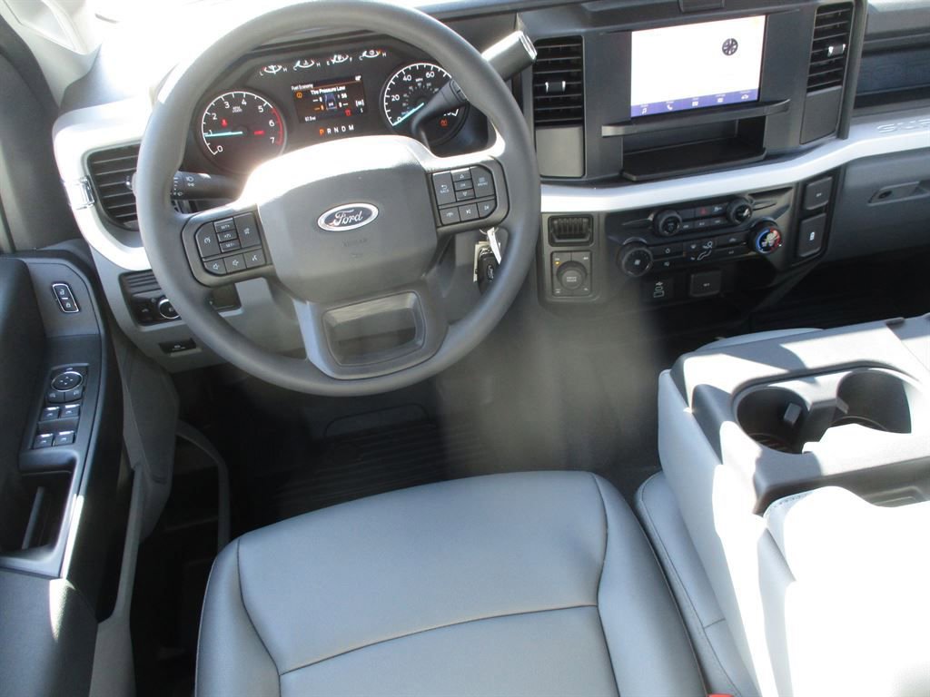 New 2026 Ford F250 XL w/ XL Chrome Package image 6