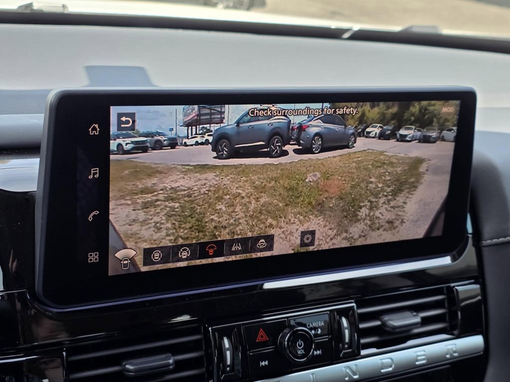 New 2026 Nissan Pathfinder SL image 18