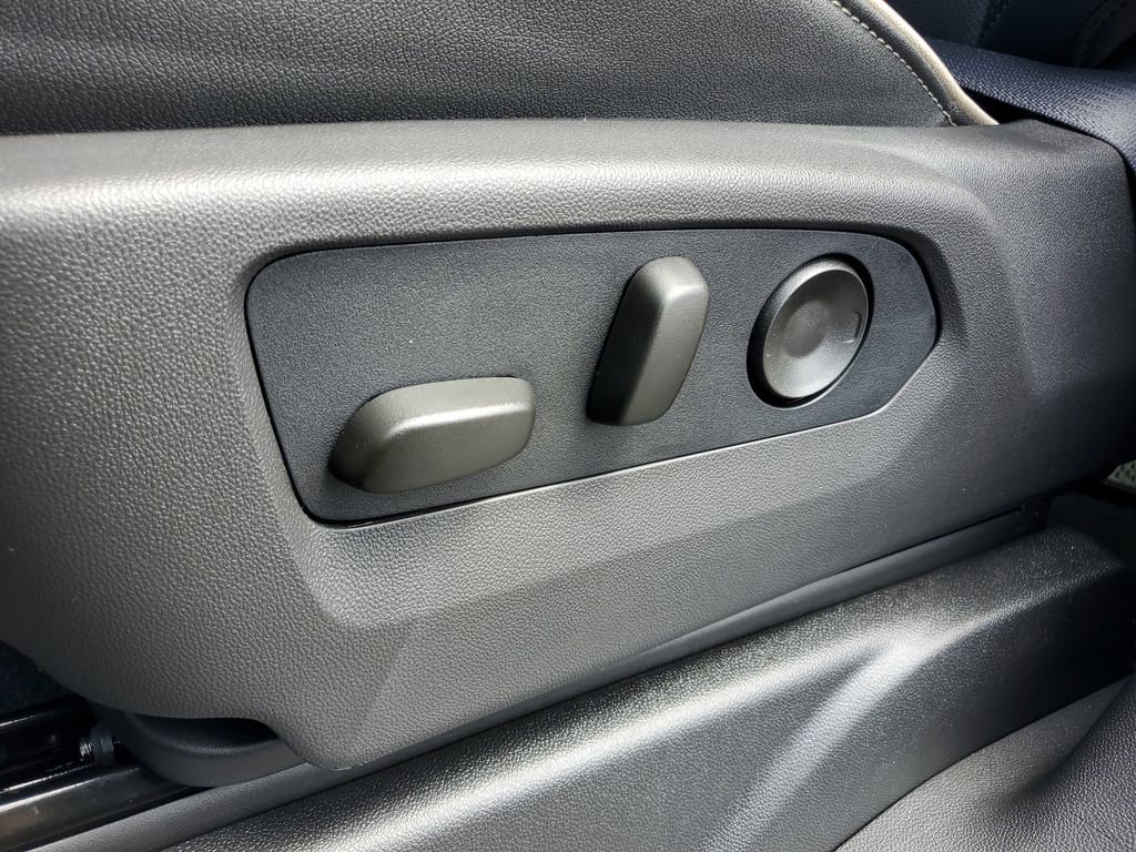 New 2026 GMC Yukon Elevation RWD image 9