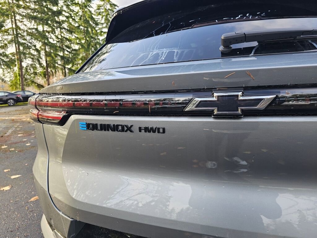 New 2026 Chevrolet Equinox EV RS AWD/4WD image 25