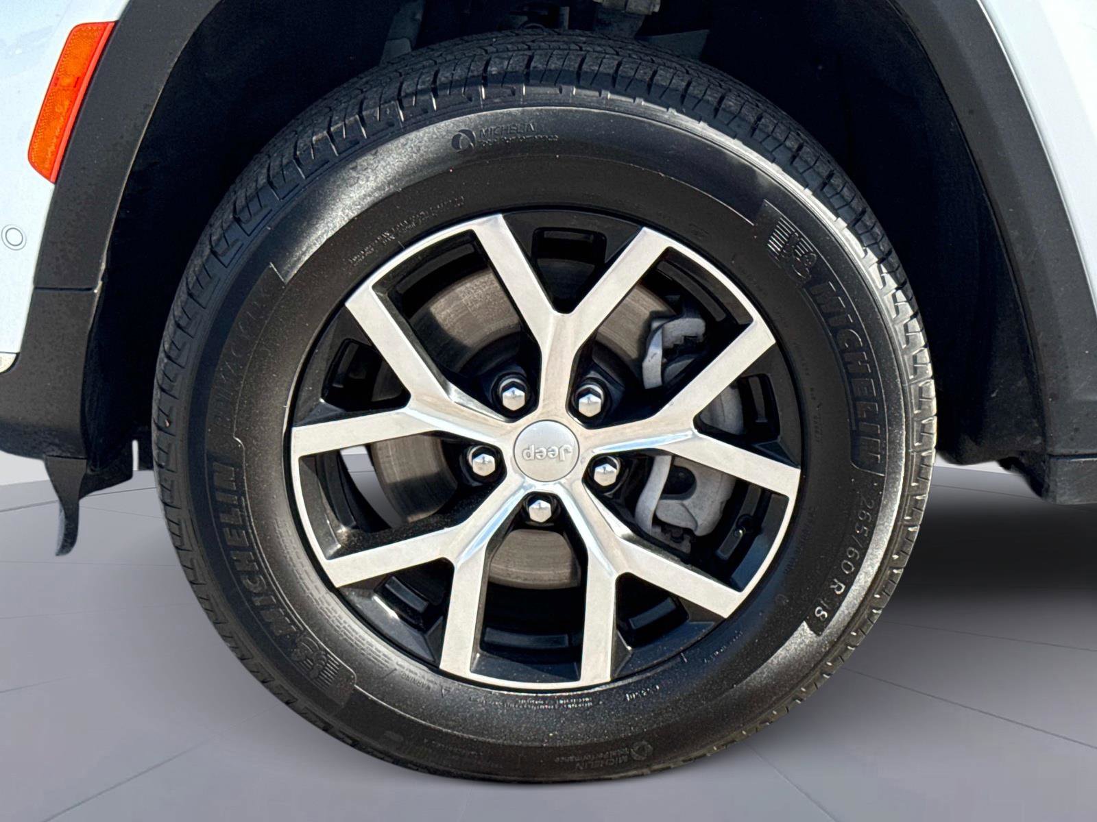 Used 2024 Jeep Grand Cherokee L Limited w/ Luxury Tech Group II image 11