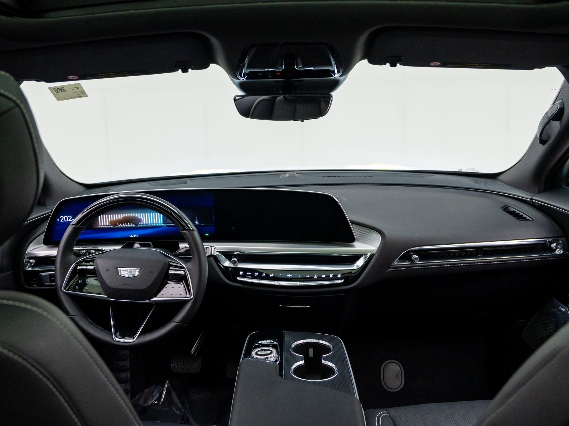 Certified 2025 Cadillac Lyriq Luxury w/ LPO, Floor Liner Package image 12