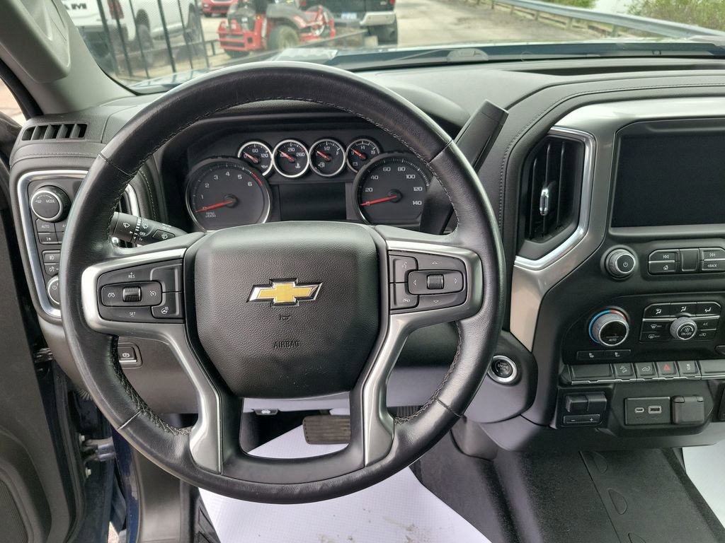 Used 2022 Chevrolet Silverado 2500 LT w/ Convenience Package image 40