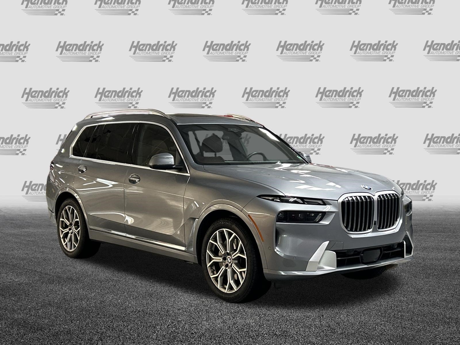 Used 2024 BMW X7 xDrive40i w/ Executive Package AWD/4WD image 2