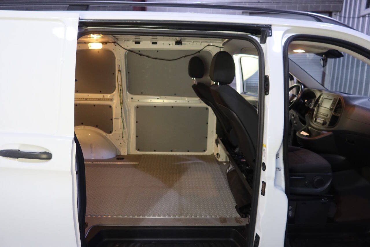 Used 2016 Mercedes-Benz Metris image 15