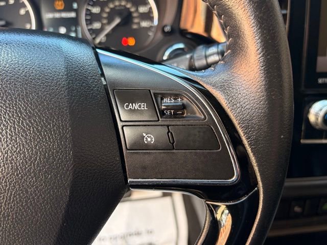 Used 2020 Mitsubishi Outlander SE AWD/4WD image 26