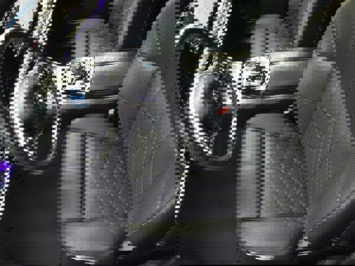 Used 2024 BMW i7 xDrive60 w/ Executive Package image 12