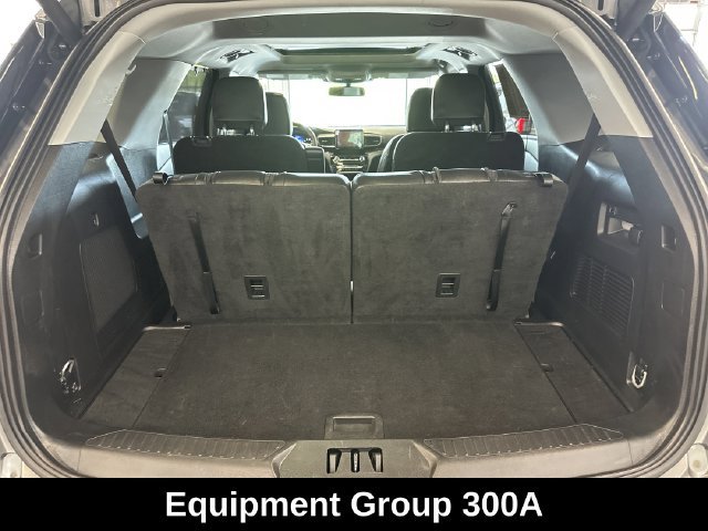 Used 2024 Ford Explorer Limited AWD/4WD image 8