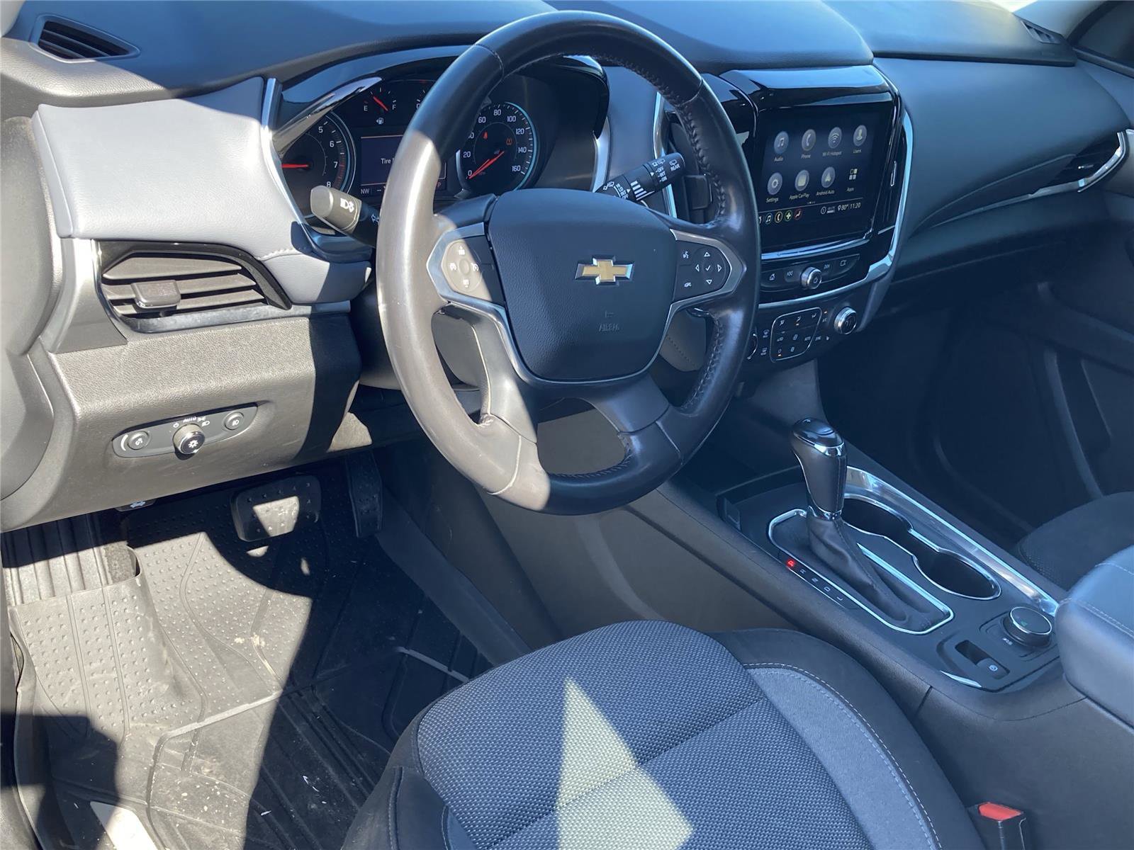 Used 2020 Chevrolet Traverse LT image 10
