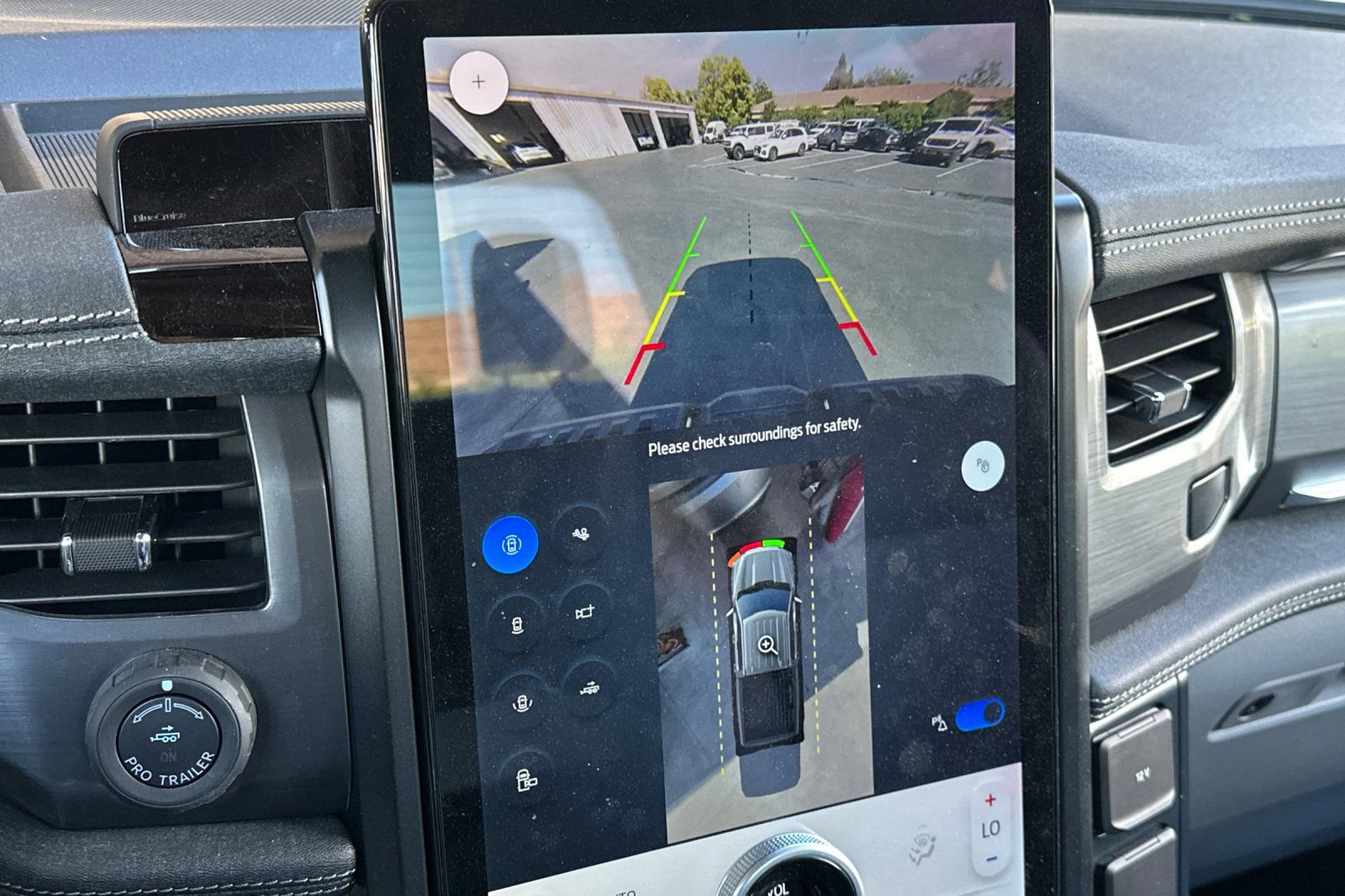 Used 2025 Ford F150 Lightning Flash image 17