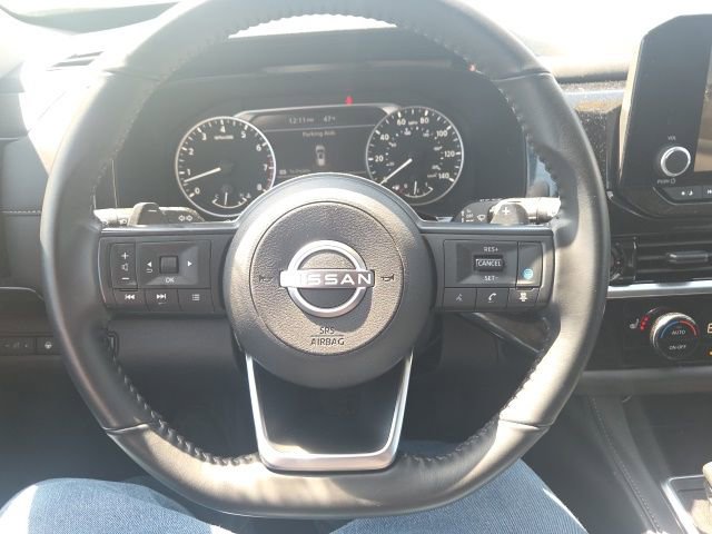 Used 2025 Nissan Pathfinder SV FWD image 37