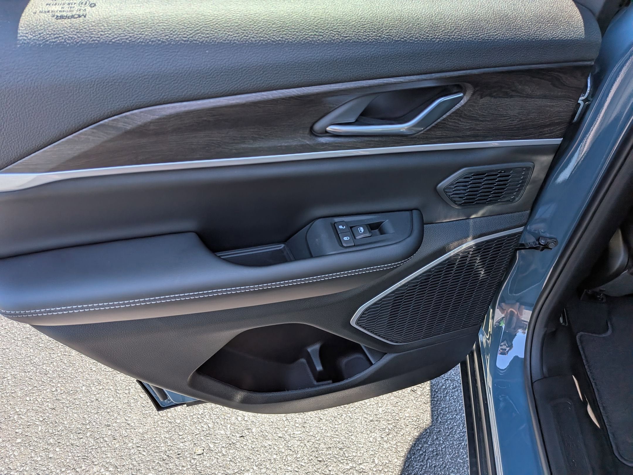 New 2026 Jeep Grand Cherokee Limited RWD image 26