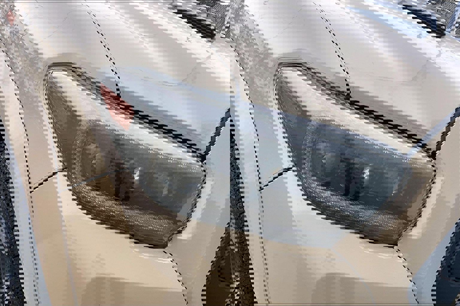 Used 2019 Toyota Tacoma TRD Sport image 32