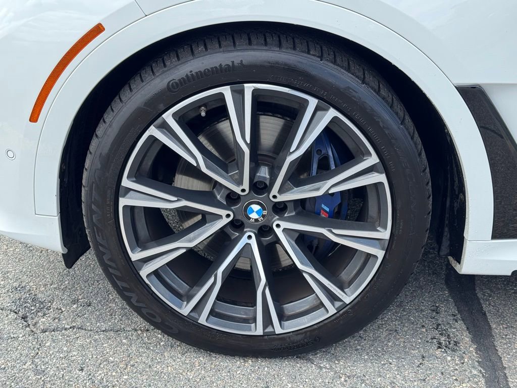 Used 2020 BMW X7 M50i w/ Executive Package image 10