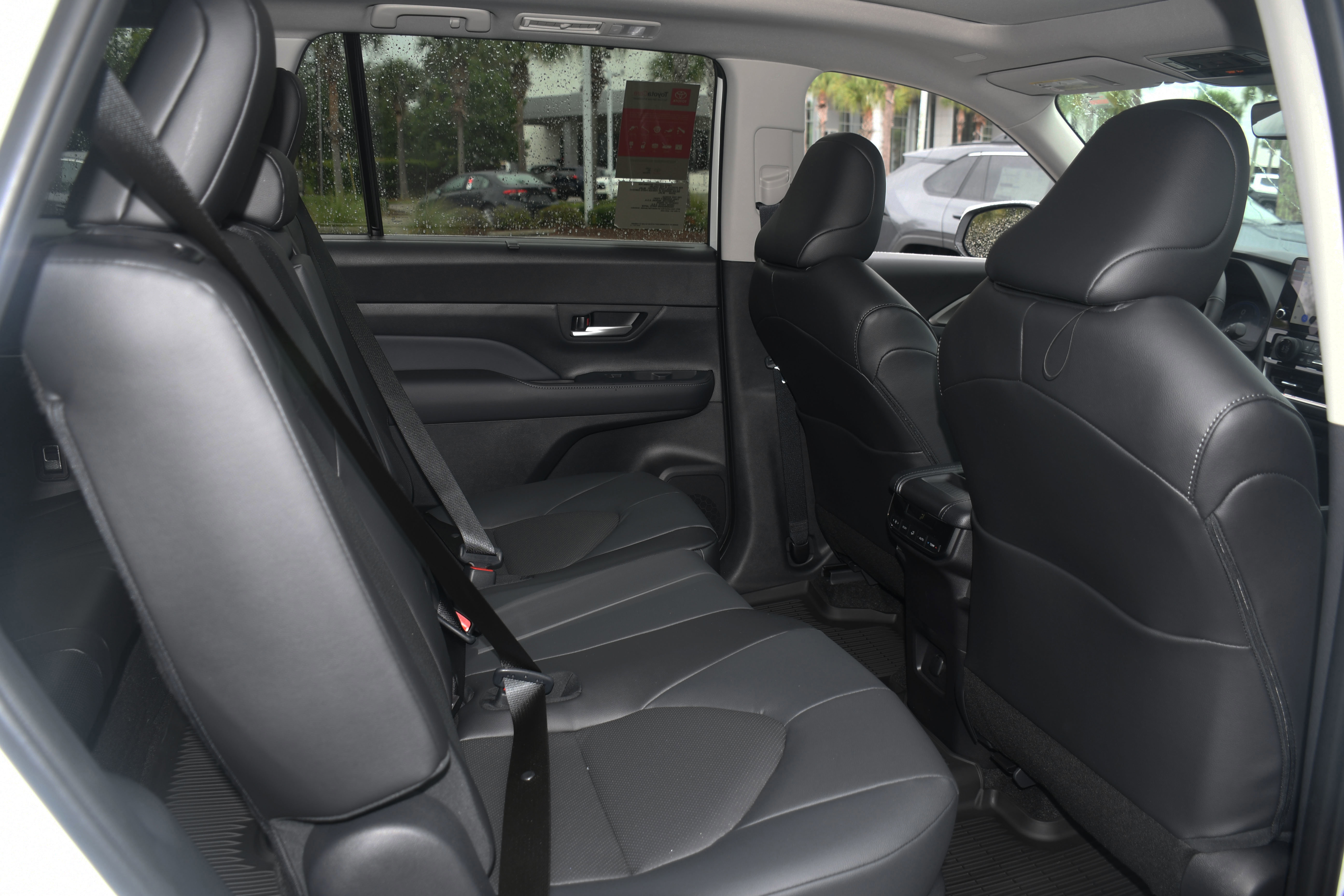 New 2026 Toyota Grand Highlander XLE image 10