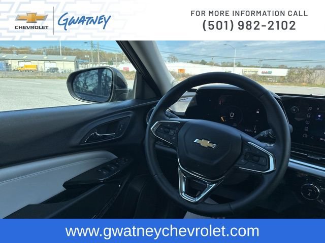 Used 2025 Chevrolet Trax LT w/ LT Convenience Package image 23