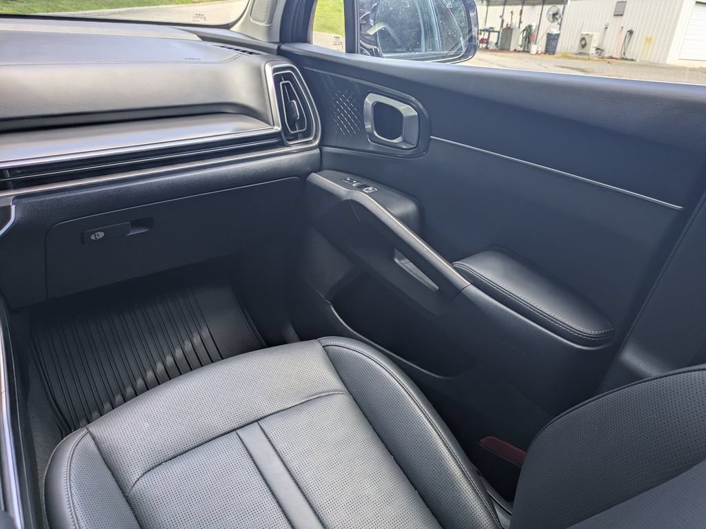 Used 2026 Kia Sorento S w/ S Panoramic Sunroof Package FWD image 17