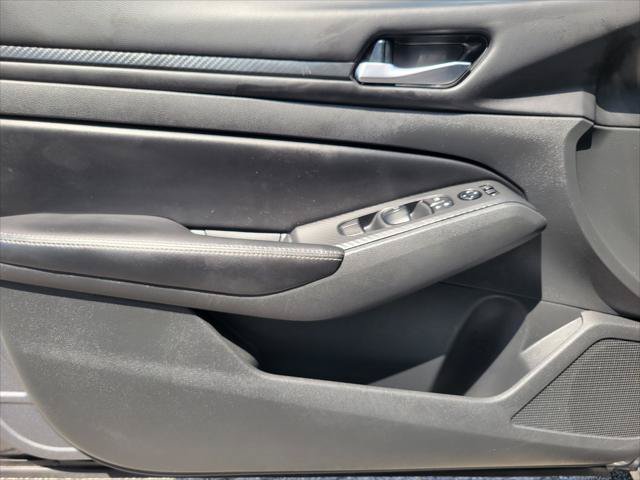 Used 2024 Nissan Altima 2.5 SV FWD image 20