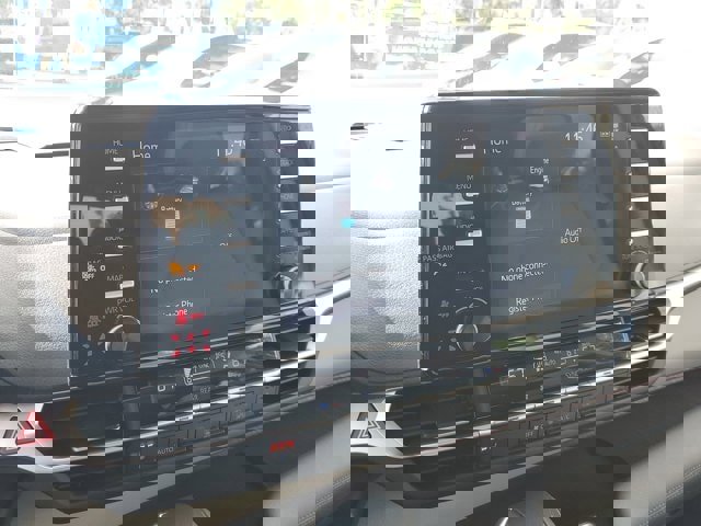 Used 2023 Toyota Sienna XLE image 19