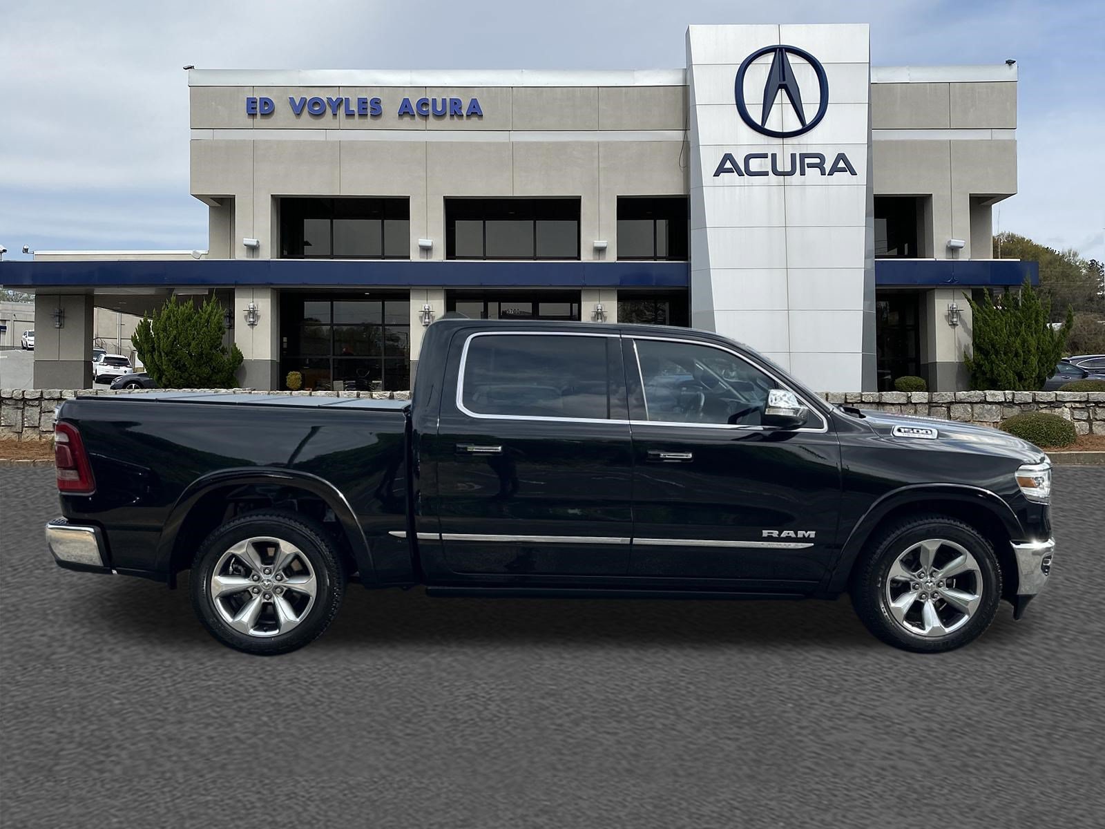 Used 2020 RAM 1500 Limited AWD/4WD image 4