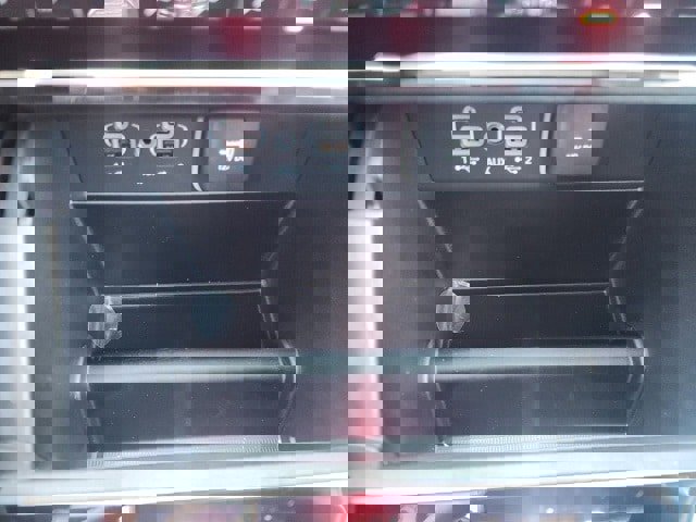 New 2025 Jeep Grand Cherokee Limited image 9