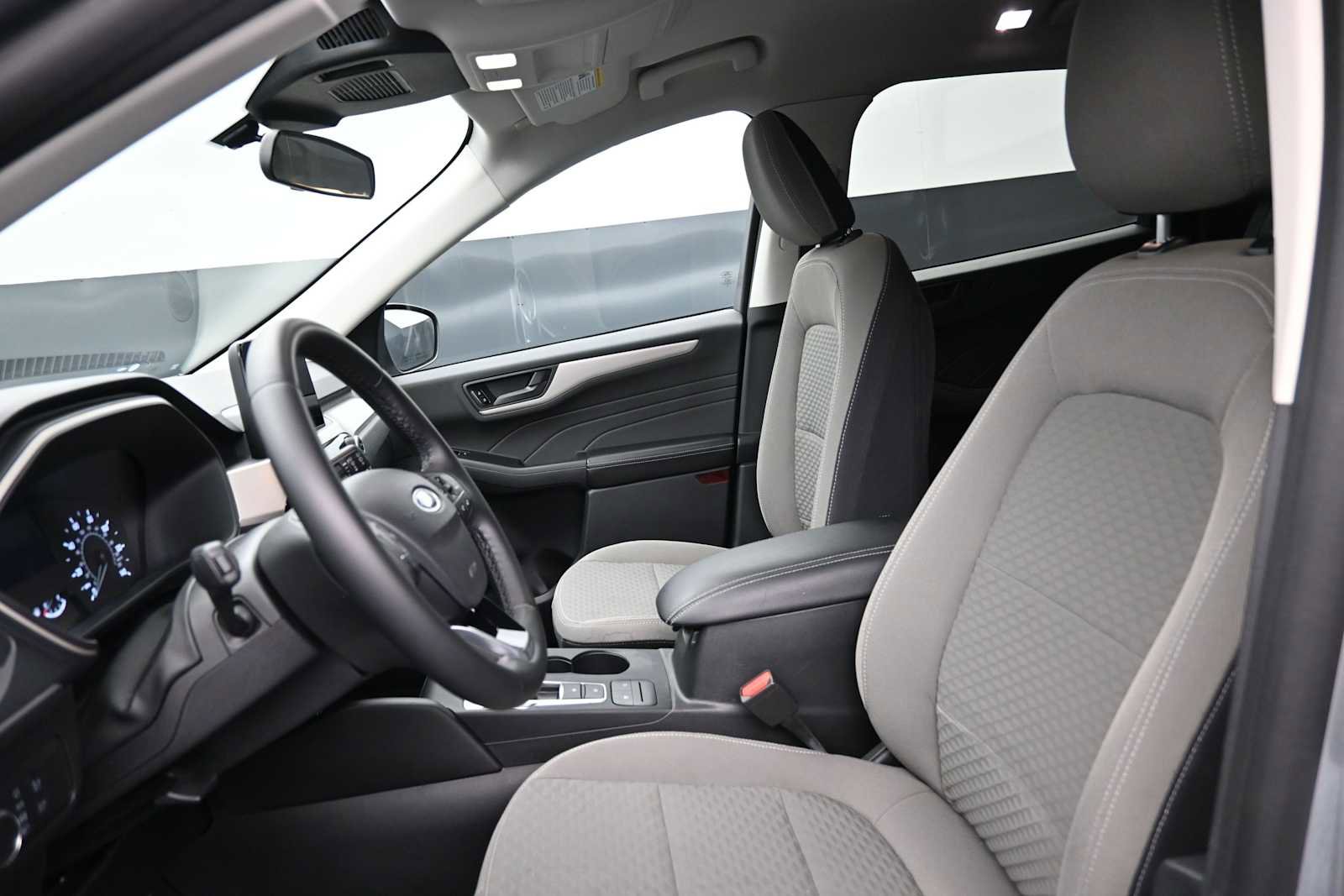Used 2022 Ford Escape SE w/ Convenience Package FWD image 10