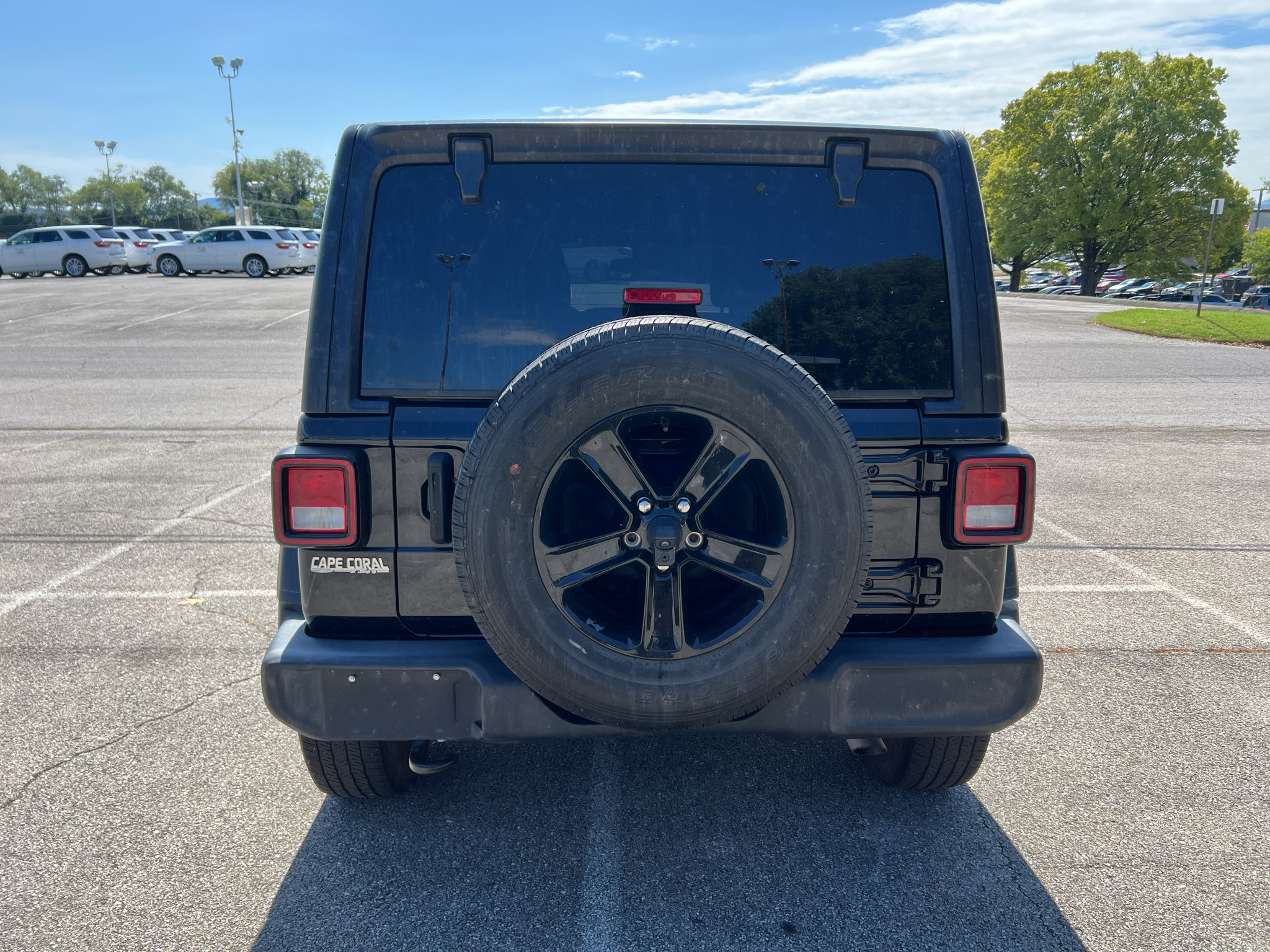 Used 2023 Jeep Wrangler Unlimited Sport AWD/4WD image 6