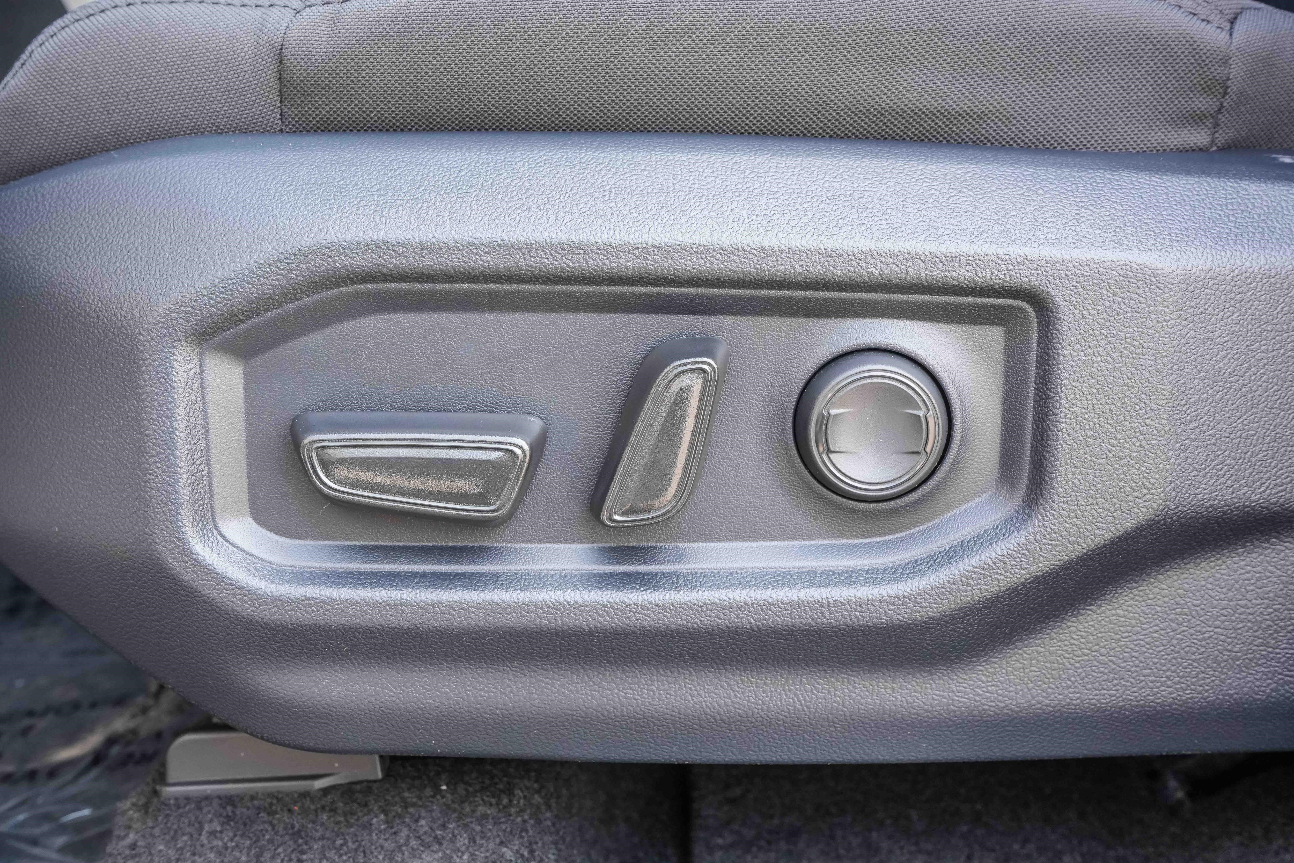 New 2026 Toyota Tundra SR5 RWD image 23