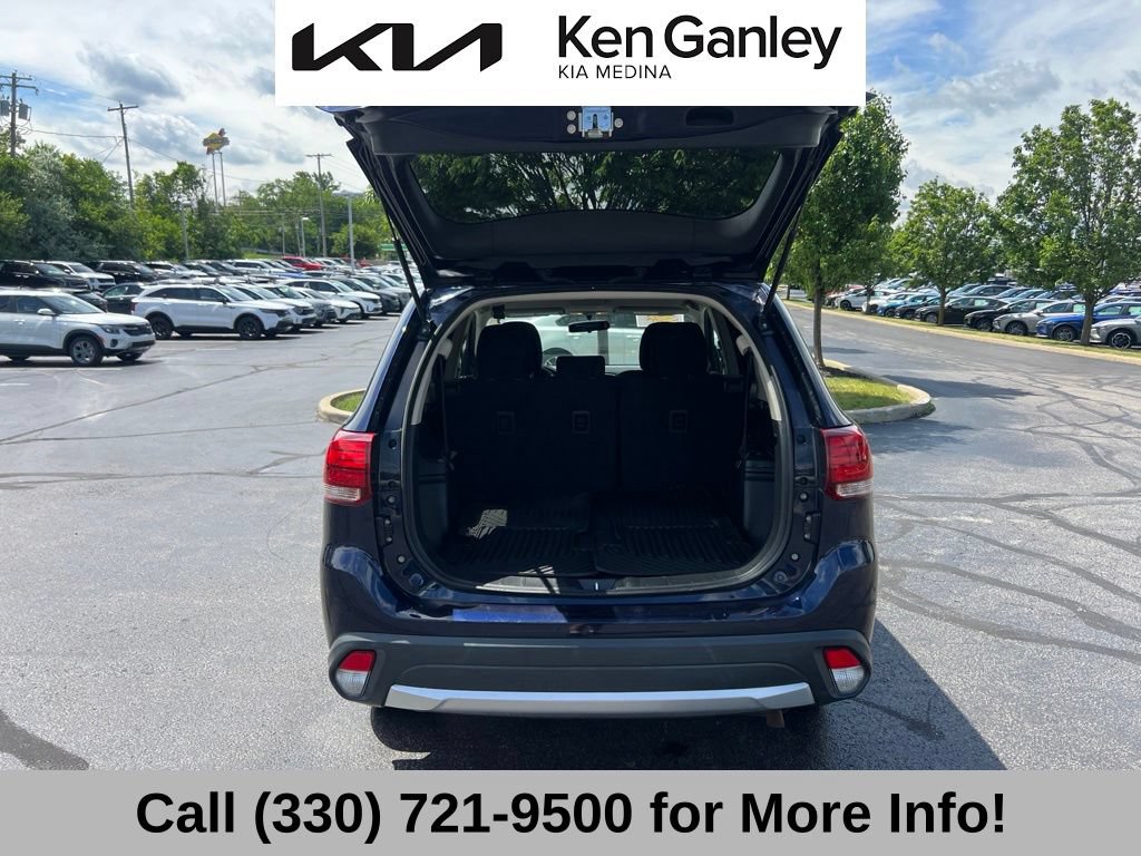 Used 2016 Mitsubishi Outlander SE AWD/4WD image 48