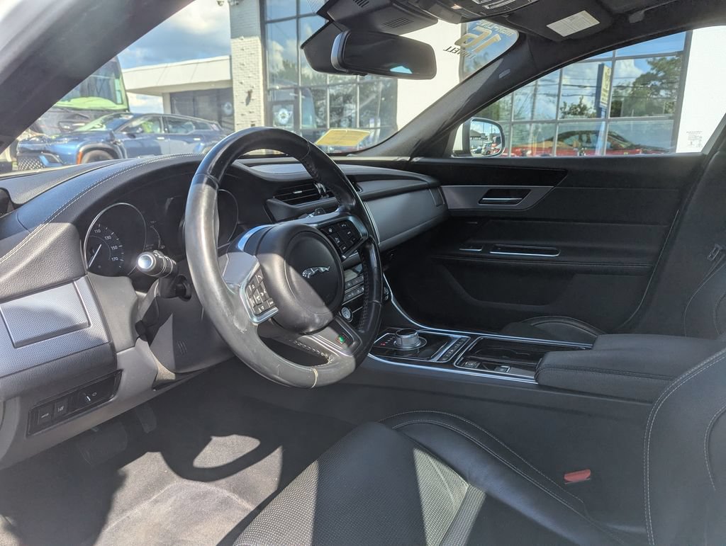 Used 2016 Jaguar XF R-Sport AWD/4WD image 16