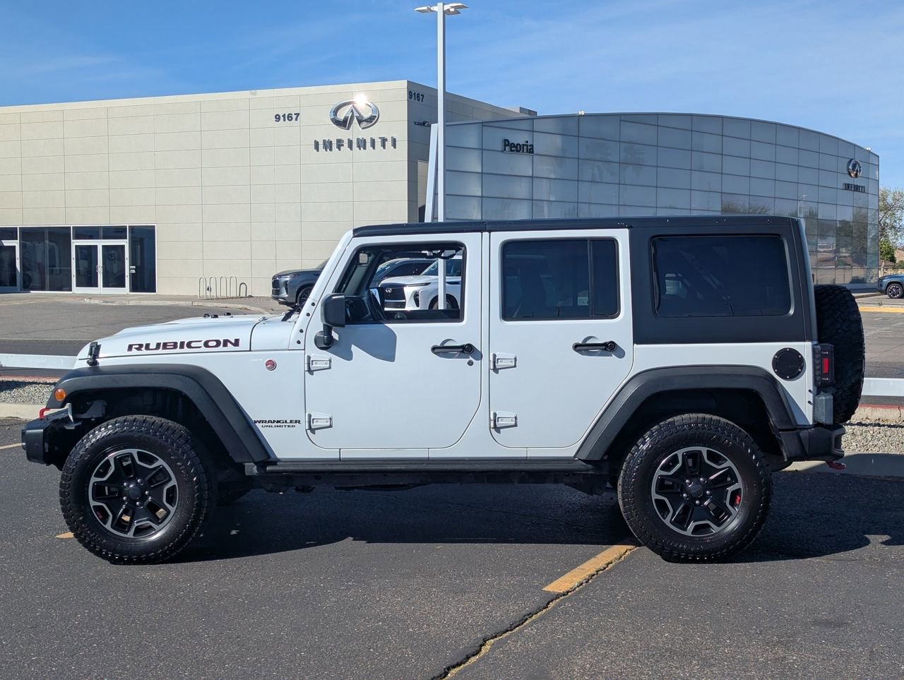 Used 2016 Jeep Wrangler Unlimited Rubicon image 3