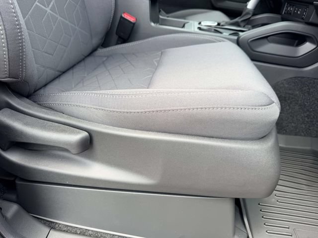 New 2026 Nissan Frontier SV w/ SV Convenience Package AWD/4WD image 9