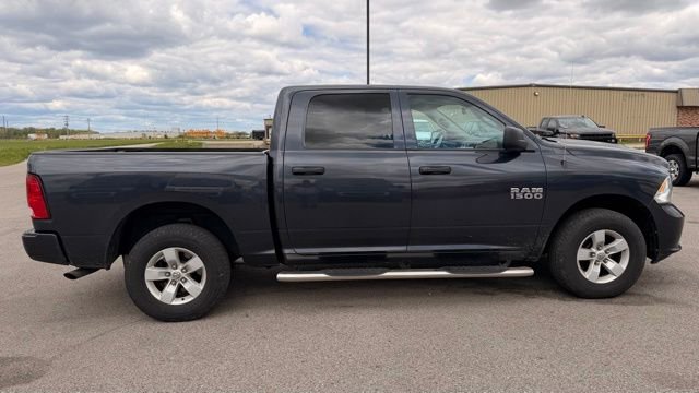 Used 2017 RAM 1500 Express AWD/4WD image 7