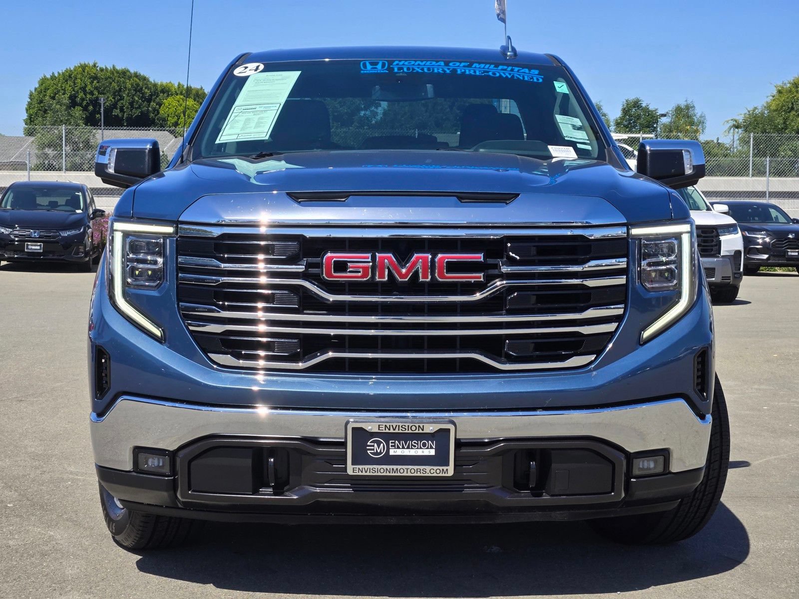 Used 2024 GMC Sierra 1500 SLT RWD image 2