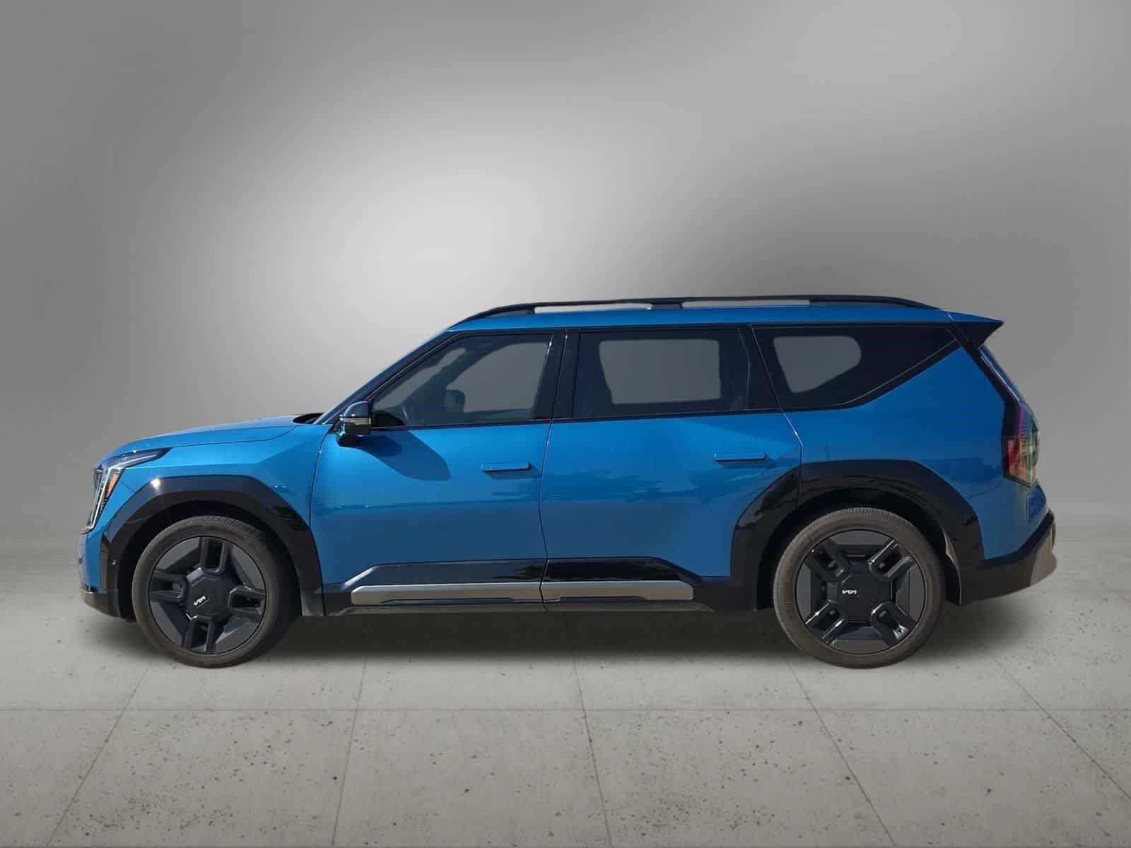 Certified 2024 Kia EV9 GT-Line AWD/4WD image 3