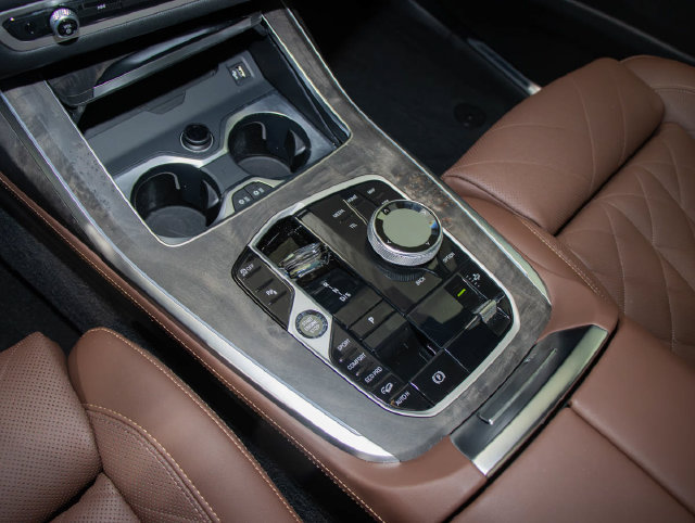 Used 2026 BMW X7 xDrive40i AWD/4WD image 19