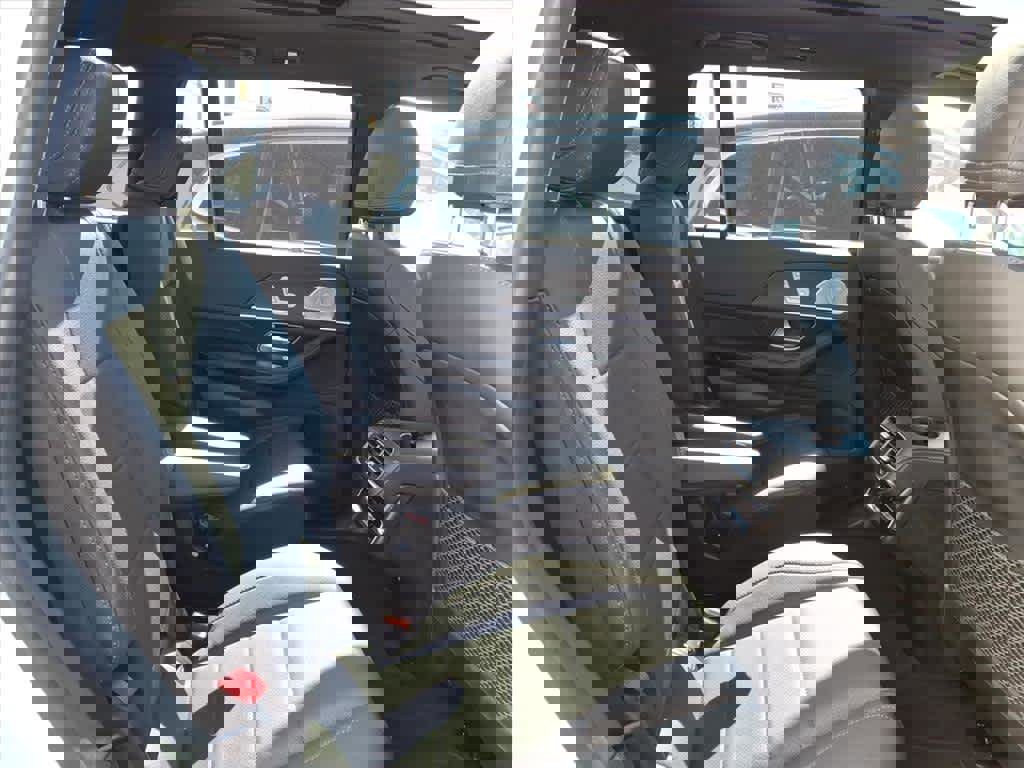 Used 2023 Mercedes-Benz GLS 450 4MATIC image 21