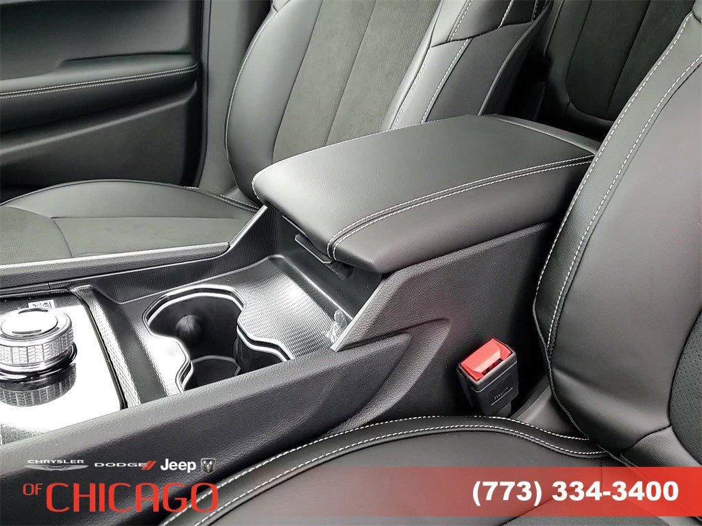 Certified 2025 Jeep Grand Cherokee L Altitude image 23