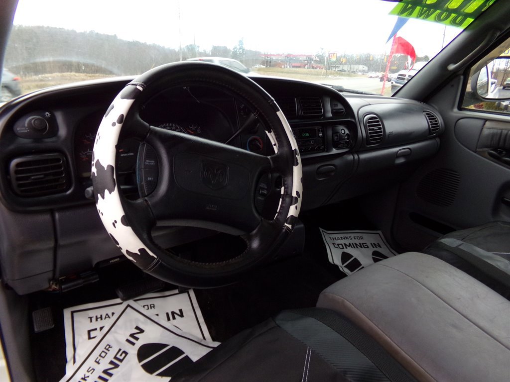 Used 1998 Dodge Ram 1500 Truck Laramie image 6